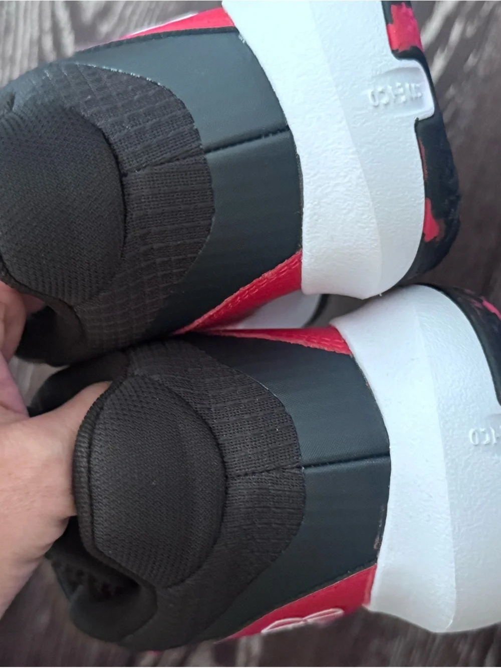 Under Armour Kids' Black and Red Lightweight Sneakers